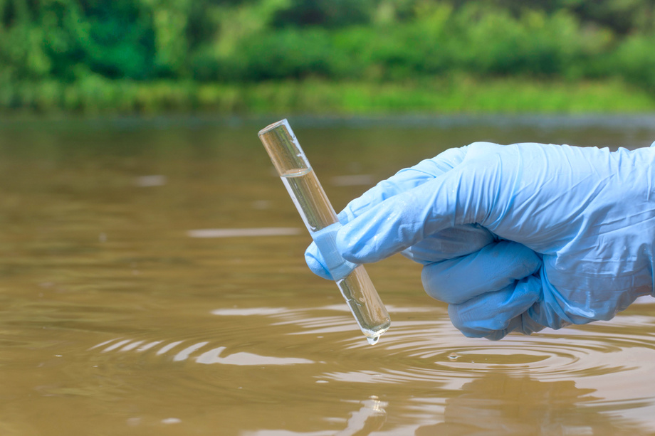 A high capacity, automatic and small-volume water sampler